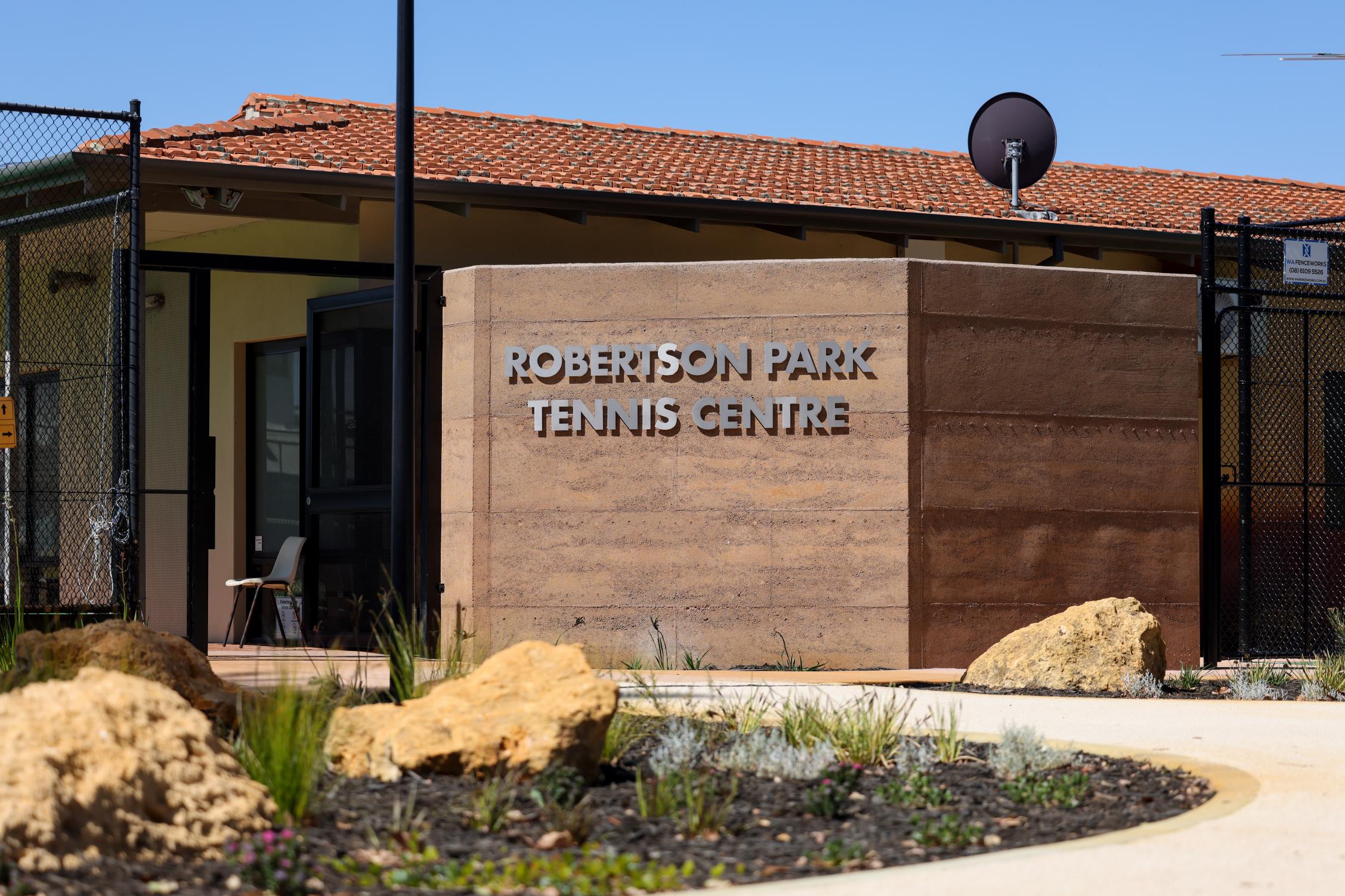 Robertson Park Tennis Centre